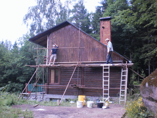 Renovácia drevených fasád na chatách a chalupách